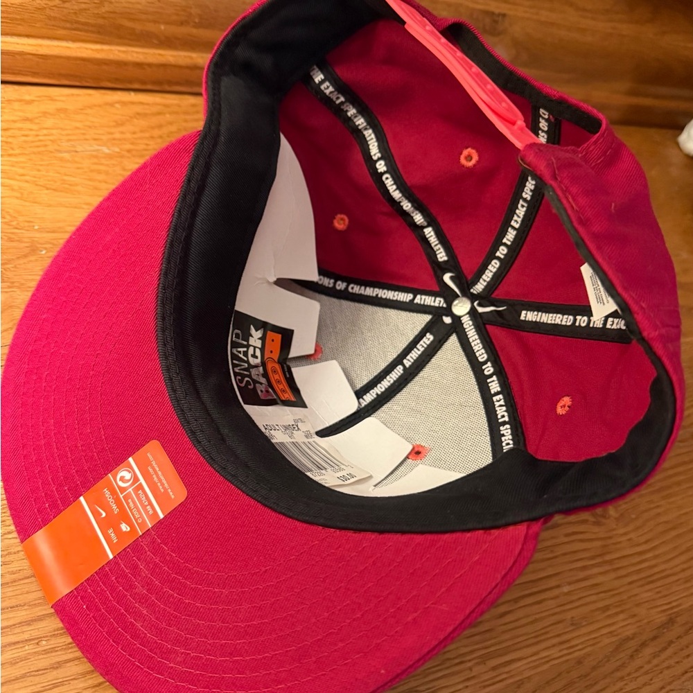 Nike Red and Orange Embroidered Cap - Picture 6 of 10